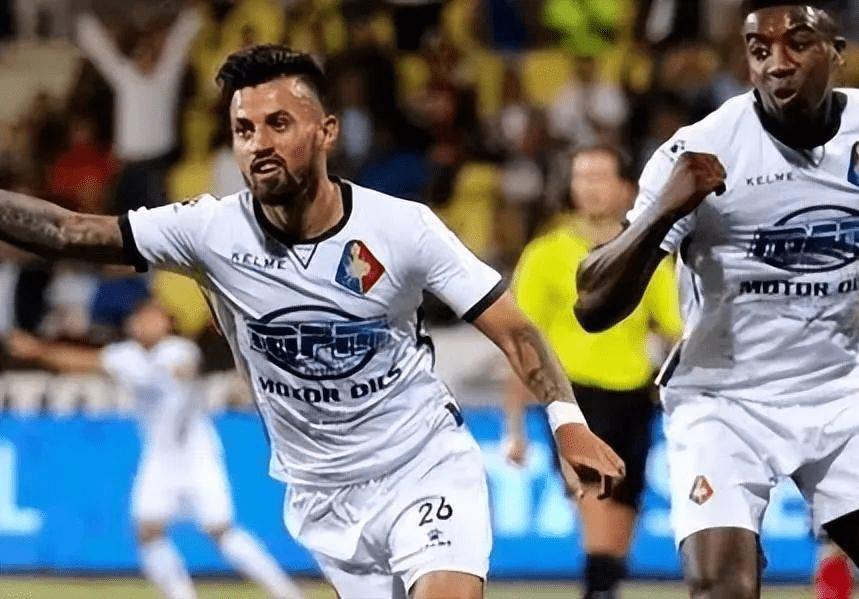 餐厅开始提 餐厅开始提