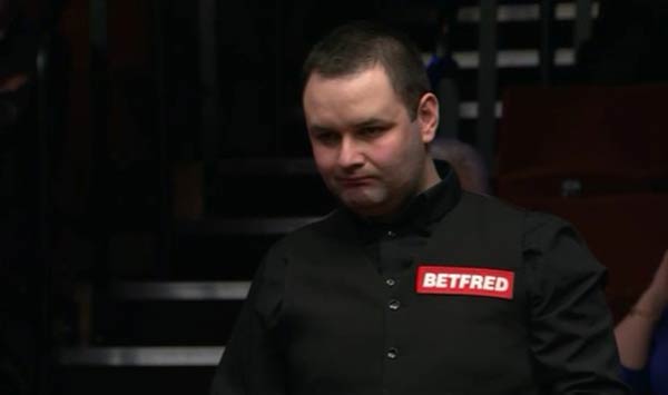 他在公开采 他在公开采