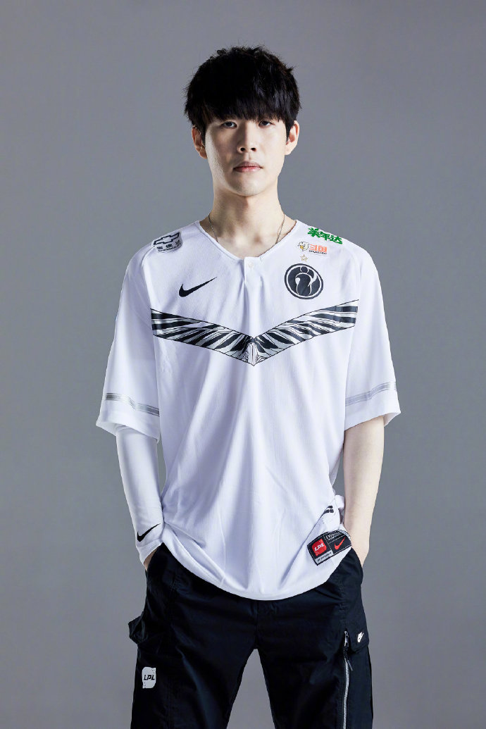 他是一位值 他是一位值